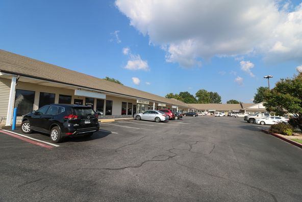 New Town Square: 115 N Dixieland Rd, Rogers, AR 72756